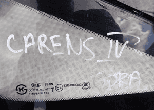 Szyba karoseryjna prawy przód kia carens iv 2013 radom 2