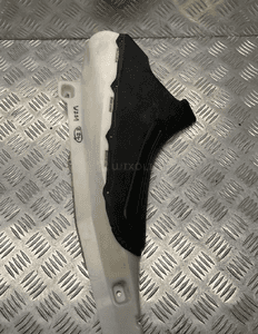 Mercedes W221 poszycie osłona słupka prawy tył alcantara A2216903825 1