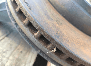 JEEP CHEROKEE LIBERTY KK 2.8CRD 07-12r. ZWROTNICA PIASTA TARCZA ZACISK BDB 3