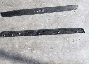 Civic ufo viii types 3D listwa progowa prawa 84202-SMRZ-E002-20 4