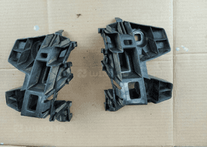 VW  Passat B8 slizg pod lampe tyl kombi prawy lewy 3