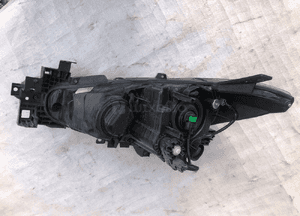 Mazda 3 lampa prawa 13- 3