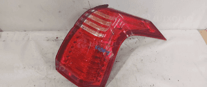 Tyl tylna lampa prawa peugeot 5008 1