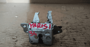 Zamek klapy tył toyota yaris i 2