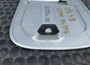 Klapka Wlewu Paliwa Wlew LY7W Srebrna Audi A4 B7 Sedan Kombi 19