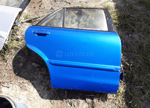 Mazda 323f bj  HB 98-03 Drzwi  lewe tył tylne w kolor  szyba 6