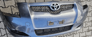 Toyota Auris I 1 zderzak przód przedni grill 8
