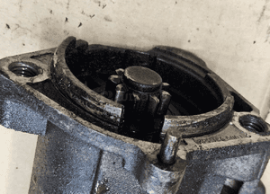 Audi A4 B7 A6 C6 2.0 TDI rozrusznik 03G911023 3