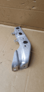 Uchwyt mocowanie chłodnicy lewy dolny BMW M5 G30 F90 7357221 4