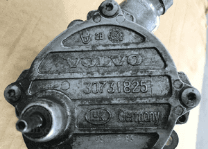 Waku vacu wakum pompa Volvo 2.4 D5 185KM 30731825 2