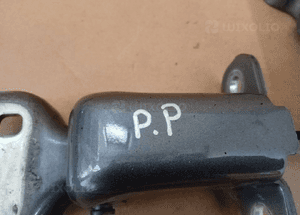 Zawias zawiasy drzwi prawy lewy przód Renault Trafic III Vivaro B 804005400R 3