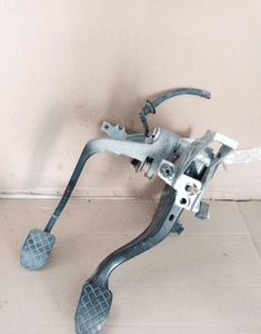 Pedały pedał hamulca sprzęgła Audi A6 C5 8D1721117D 1
