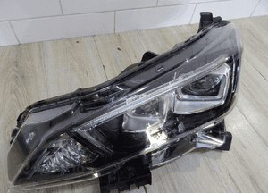 Lampa przód lewa nissan leaf ii full 26060-5SH5A 5