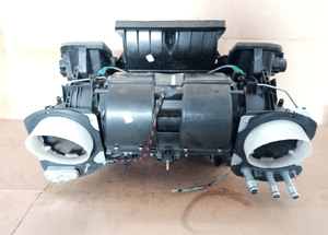 Nagrzewnica powietrza kompletna Bmw E39 8383723 6931680 1
