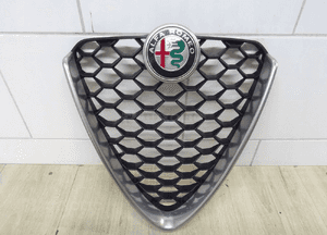 Alfa romeo giulia 16- grill atrapa 156119585 1