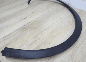 Listwa błotnika prawy tył porsche cayenne ii 7P5853828D 6