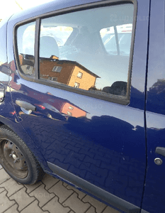 Dacia Sandero I  drzwi tył tylne prawe  DV61H 1