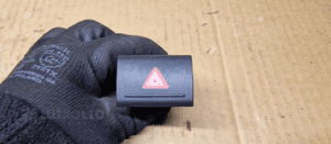 Przełącznik włącznik świateł awaryjnych VW FOX 5Z0953235A 1