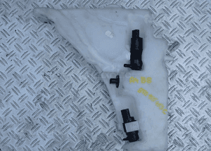 ZBIORNICZEK PLYNU DO SPRYSKIWACZY AUDI A4 B8 XENON 1