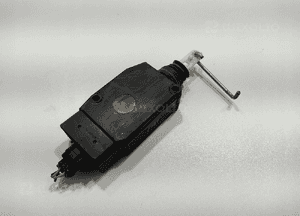 MODUŁ SIŁOWNIK ZAMKA CENTRALNEGO LEWY PRZÓD PRZEDNI LAND ROVER DEFENDER 99- 2