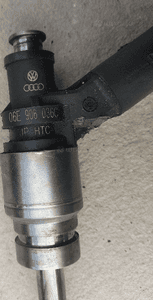 Audi A6 C6  3.2 FSI wtryskiwacz 06E906036C 4
