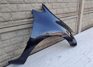 Toyota auris lift 2010-2013 błotnik przedni prawy 3