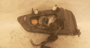 .  PRZOD PRZEDNIA LAMPA LEWA AUDI A2 5
