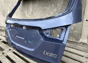 Klapa bagaznika tyl tylna hyundai IX20 IX-20 ladna 3