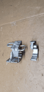Zawias zawiasy drzwi lewy przód para Audi A3 8P 8E0831411B 1