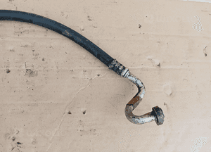Wąż przewód klimatyzacji klimy Nissan Note E11 924909U200 4