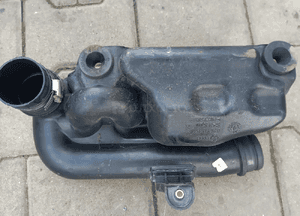 Audi A2 1.4 16v rezonator filtra powietrza rura 036133354C 1