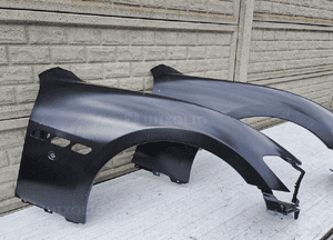 Maserati granturismo błotnik prawy przód nowy 3