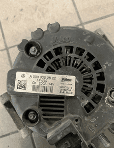 MERCEDES om 651 alternator 2,2 cdi 6pk 200A  sprinter 906 vito 447 v klasa przewód alternatora c 205 1