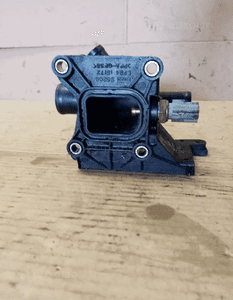 Obudowa termostatu króciec wody Mazda 6 1.8 2.0 16V LF941517Z 1