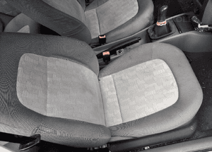 Skoda Fabia I 1 HB fotel przod przedni prawy 1