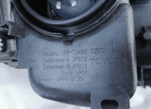 Lampa lewa lewy przód Toyota Yaris 3 III 11