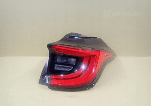 Lampa prawa tylna tył toyota yaris iv 4 led 2020- 1