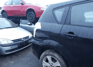 Toyota corolla verso ii 04-07 2.2 D4D chłodnica wody 7