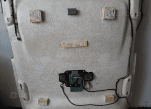 Jaguar XE podsufitka czarna 9