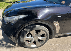 Infinity FX35 3.0D kpl przód oryginał ładny stan 16