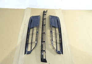 KRATKA ZDERZAKA PRAWA AUDI A8 D4 LIFT oryginał 1