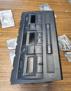 Klimatronik 8E0820043 BQ Panel Sterowania Nawiewu Klimatyzacji Soul 2 DIN A4 B7 Seat Exeo 5