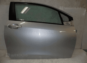 Toyota yaris iii 2011- drzwi prawe kompletne 3D 1F7 2
