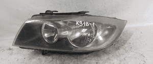 Przod przednia lampa lewa bmw E90 1