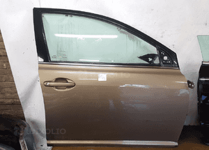 Drzwi przód przednie prawe toyota avensis T25 złota 4Q9 1