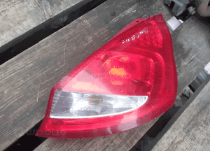Tyl tylna lampa prawa ford fiesta MK7 1