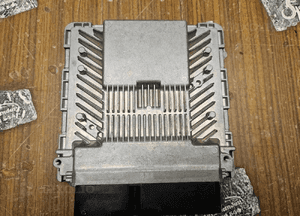 Komputer 8E0907559 8E0910559Q Moduł Sterownik Silnika Silnik Benzyna Audi A4 B7 VW 7