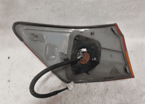 . TYL TYLNA LAMPA PRAWA  W BŁOTNIK LEXUS IS220 IS250 IS350 3