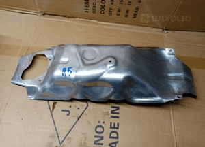 Osłona termiczna turbiny BMW M5 G30 F90 4.4 V8 7852127 1
