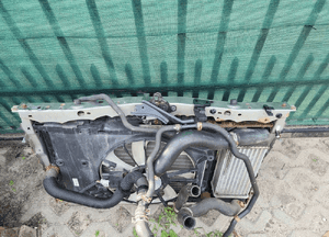 Toyota auris 12-15 pas przedni chłodnice 1.4 D4D 4